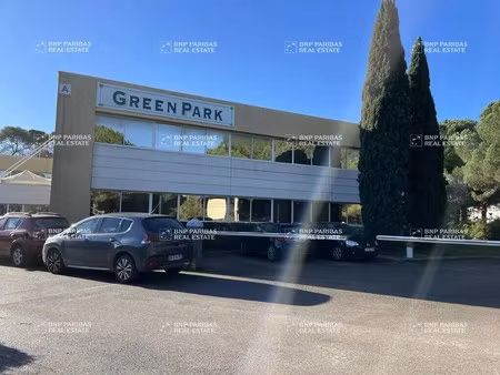 location bureaux 99 m²