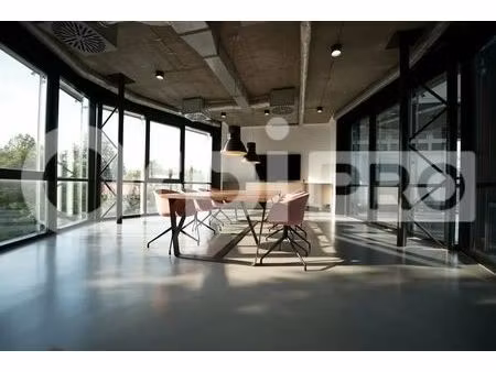 location bureaux 64 m²