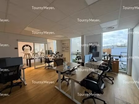 location bureaux 117 m²