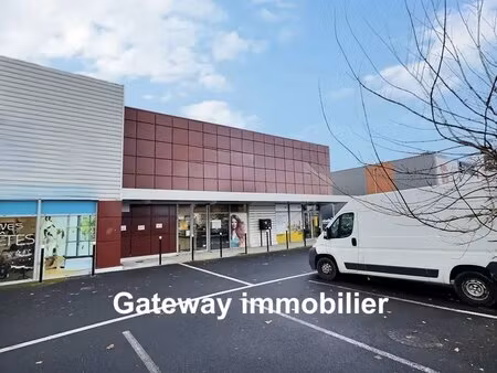 location entrepôt aubière 63170 353m²
