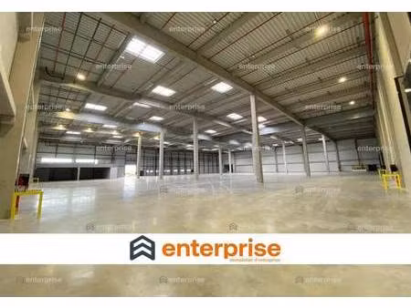 location entrepôt 6 221 m²