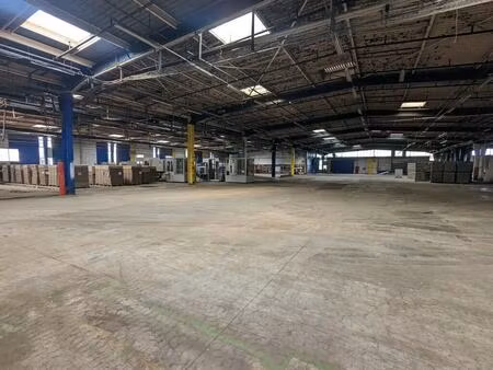 location entrepôt évreux 27000 3200m²