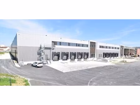 location entrepôt 2 583 m² à 12 664 m²