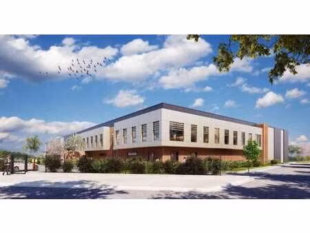 location entrepôt 5 017 m²