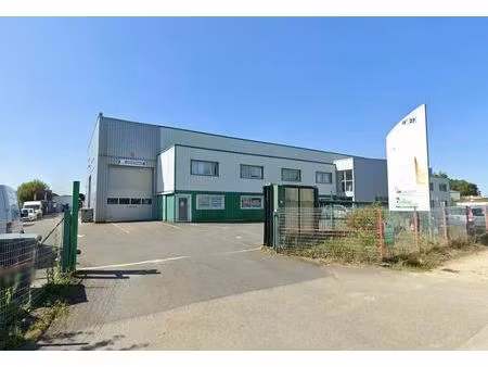 location entrepôt 916 m²