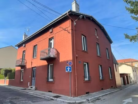 location local d'activités 62 m²