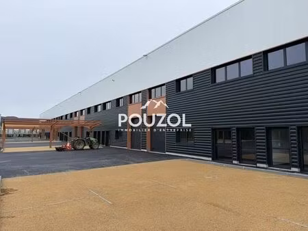 location local d'activités 159 m² à 5 693 m²