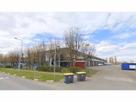location local d’activités coignieres 78310 406m² à 2034m²