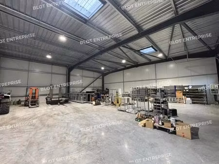 location local d'activités 500 m²