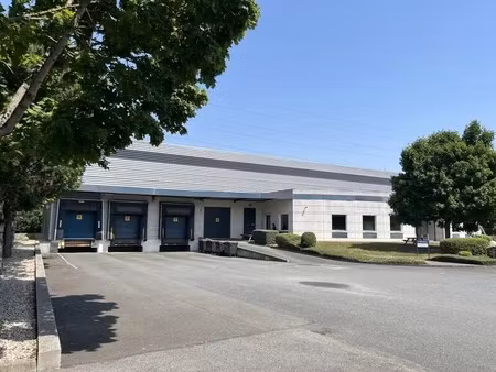 location local d’activités lisses 91090 3167m²