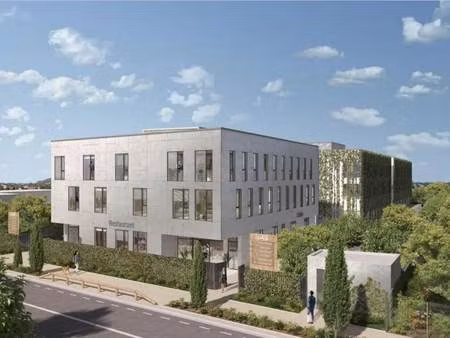 location local d'activités 14 m² à 3 994 m²