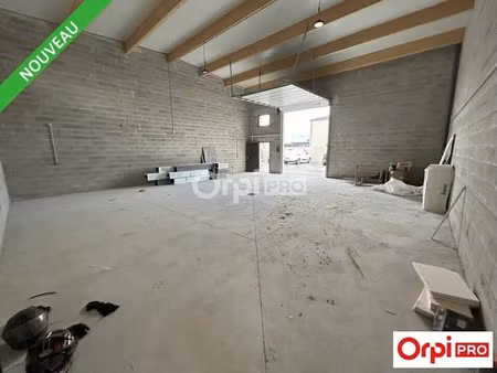 location local d'activités 130 m²