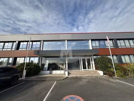 location local d'activités 3 502 m²