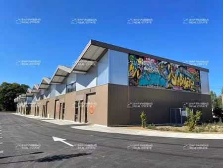 location local d'activités 300 m² à 5 080 m²