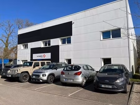 location bureaux 586 m²