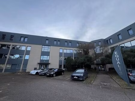 location bureaux 174 m² à 961 m²