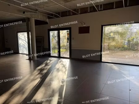 location bureaux 182 m²