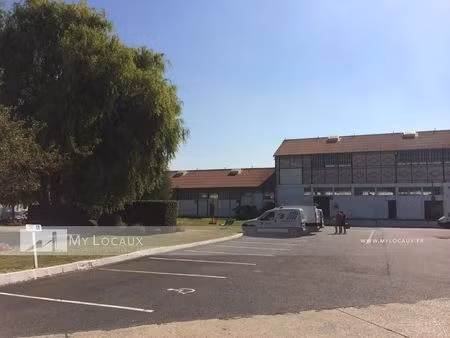 location entrepôt 123 m²