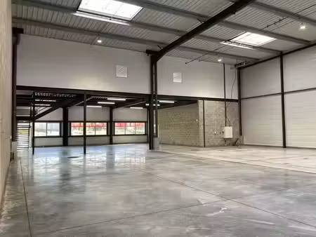 location local d’activités carquefou 44470 396m² à 2016m²