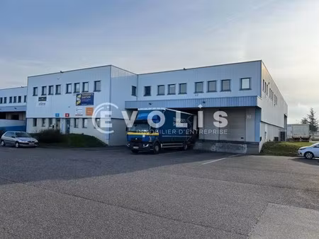 location entrepôt 276 m² à 1 199 m²