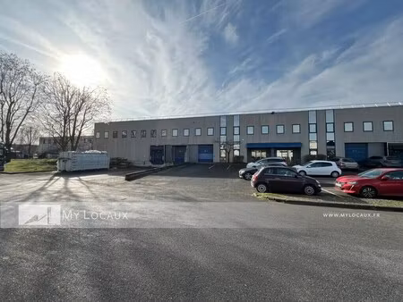 location entrepôt 2 502 m²