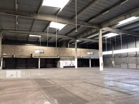 location entrepôt 3 204 m²