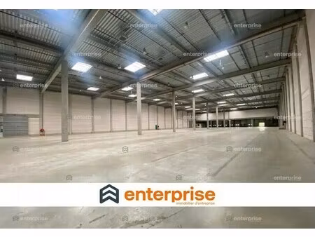 location entrepôt 6 072 m²
