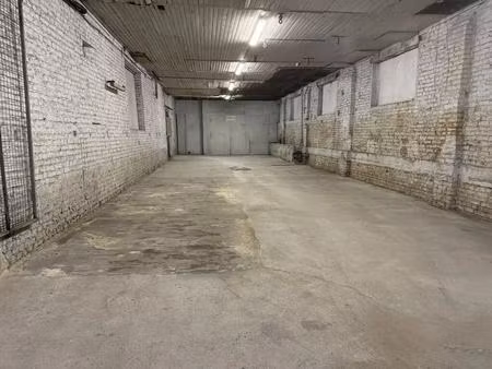 location entrepôt 325 m²