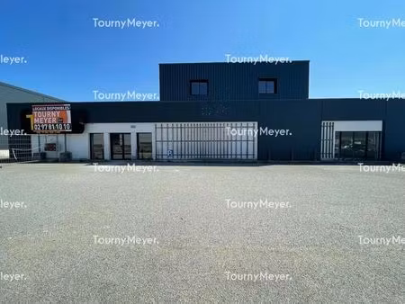 location local d'activités 1 250 m²