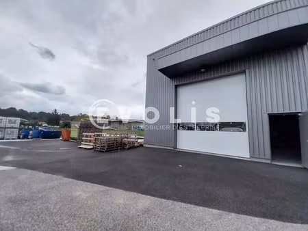 location local d'activités 1 200 m²