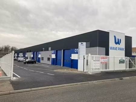 location local d'activités 189 m²