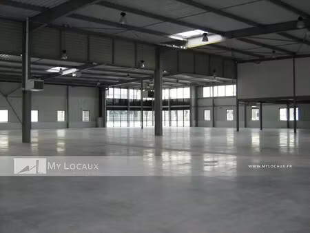 location local d’activités la courneuve 93120 1652m²