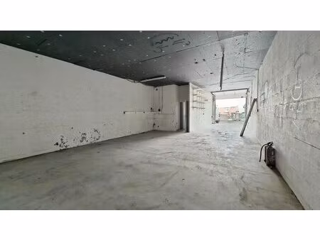 location local d'activités 80 m² à 188 m²