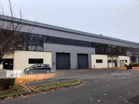 location local d'activités 1 129 m²