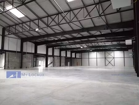 location local d’activités louvres 95380 1756m²