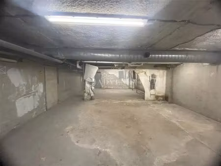 location local d'activités 146 m²