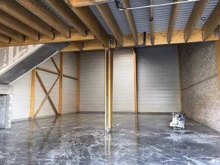 location local d'activités 510 m²