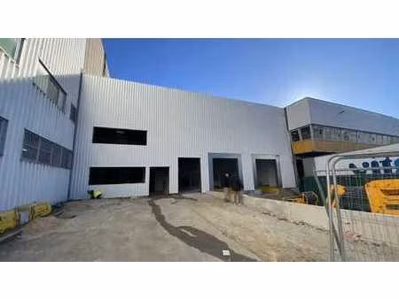 location local d'activités 1 530 m²