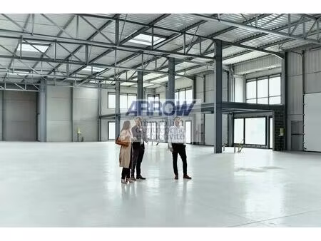 location local d'activités 1 800 m²