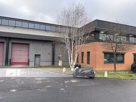 location local d'activités 568 m²