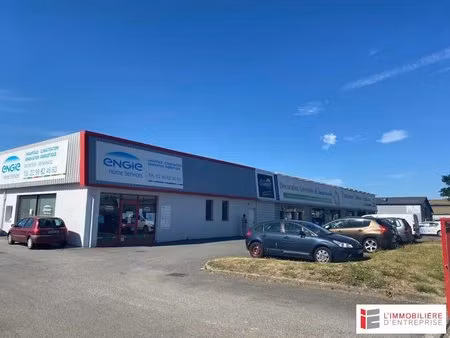 location local d'activités 600 m² à 2 800 m²