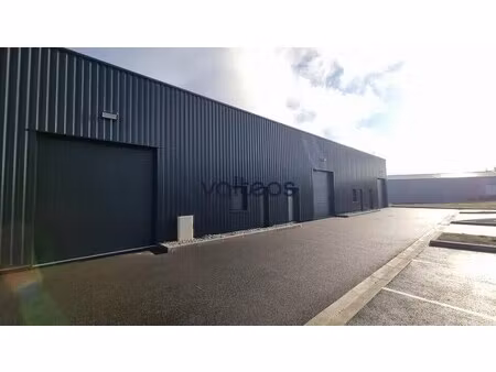 location local d'activités 388 m²