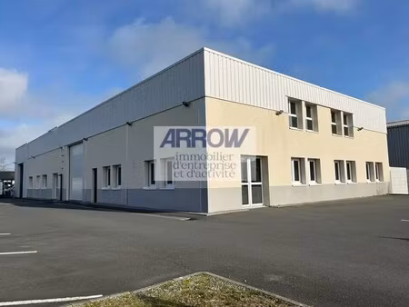 location local d’activités treillieres 44119 440m²