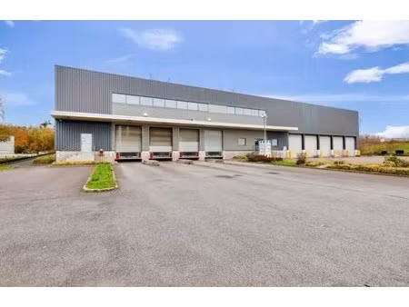 location local d'activités 3 669 m²