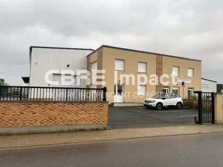 location entrepôt 817 m²