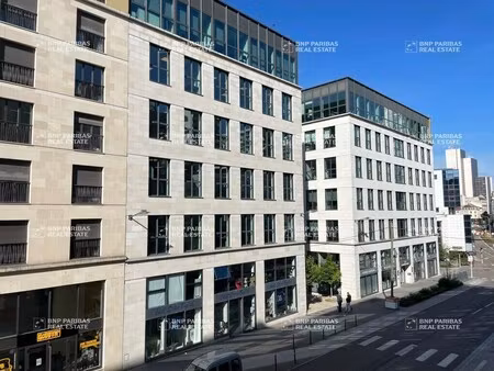 location bureaux 230 m² à 1 352 m²