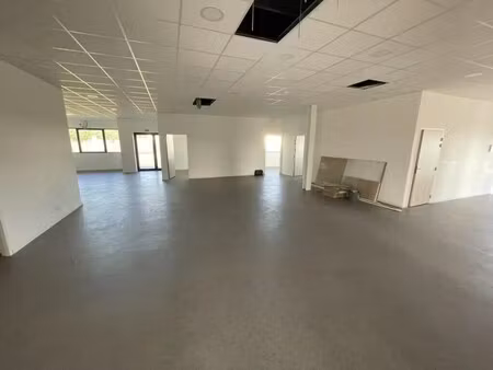 location bureaux 250 m²