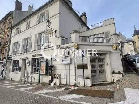 location bureaux 114 m² à 262 m²