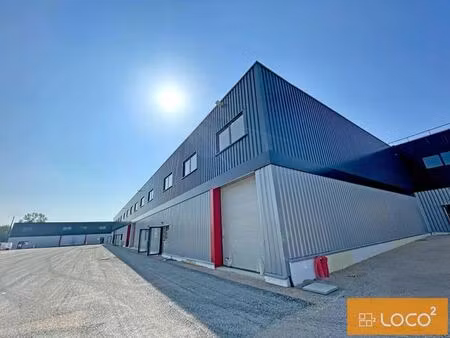 location entrepôt 1 843 m²
