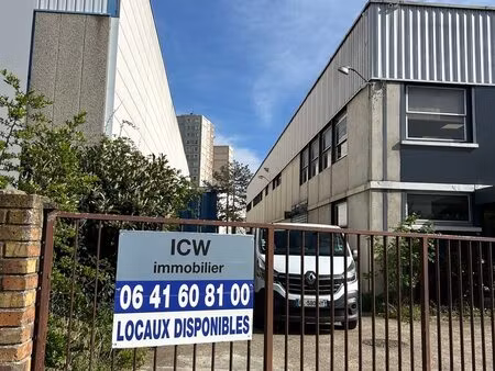 location entrepôt colombes 92700 830m²